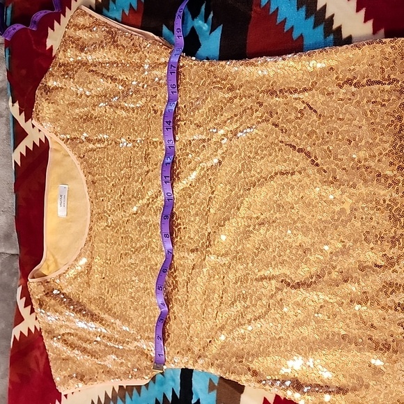 Gold Sequin top - Picture 5 of 8